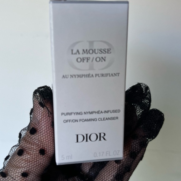 Dior pouch in gradiated blue color with Dior charm plus La mouse travel size - Picture 3 of 3
